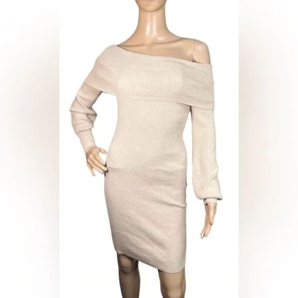 HIPPIE ROSE Off-The-Shoulder Long Sleeve Sweater Dress Size XS‎ NWT - Picture 1 of 3
